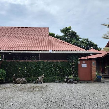 Homestay Umbai Kelana Merlimau Екстериор снимка