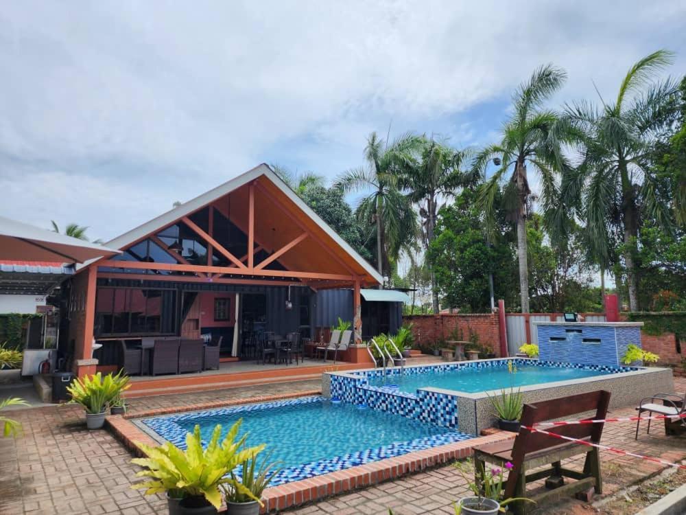 Homestay Umbai Kelana Merlimau Екстериор снимка