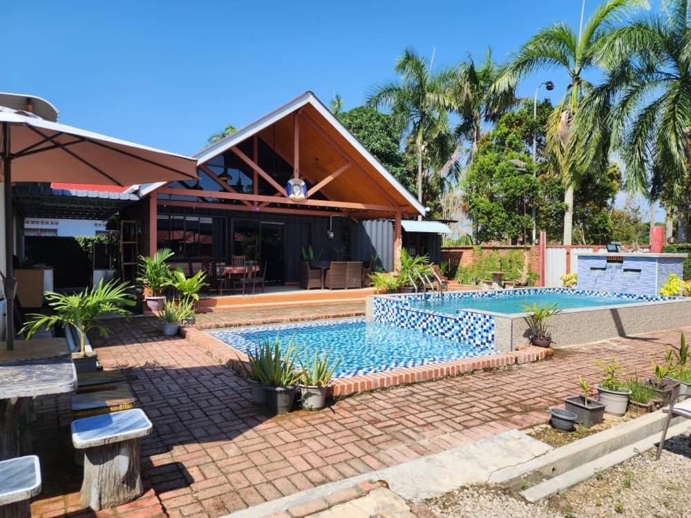 Homestay Umbai Kelana Merlimau Екстериор снимка