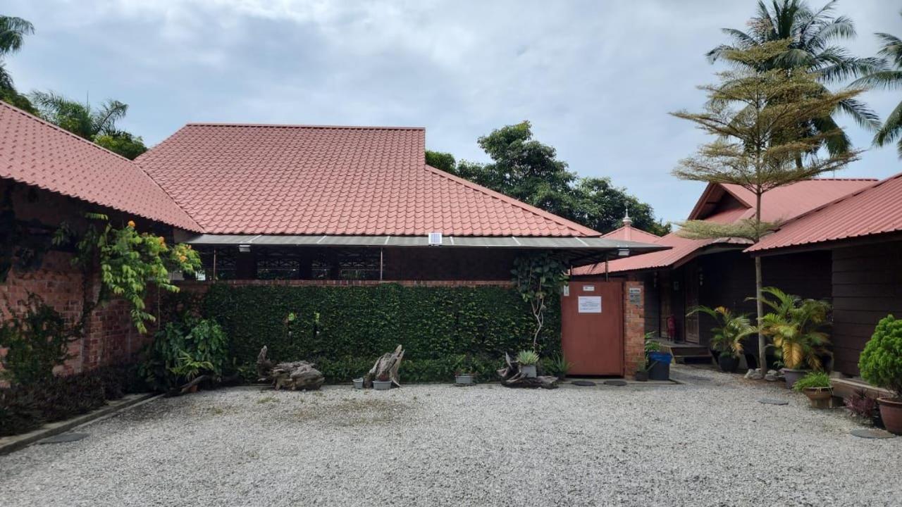 Homestay Umbai Kelana Merlimau Екстериор снимка