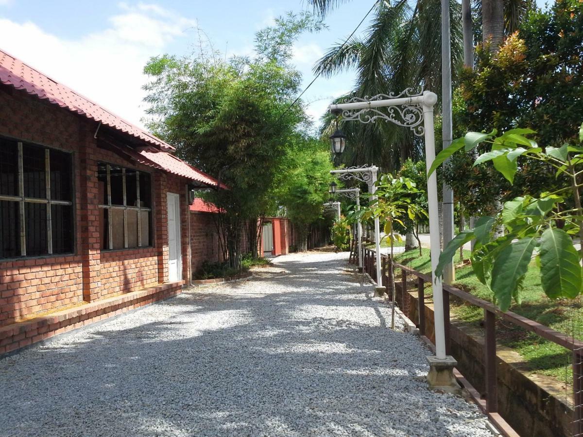 Homestay Umbai Kelana Merlimau Екстериор снимка